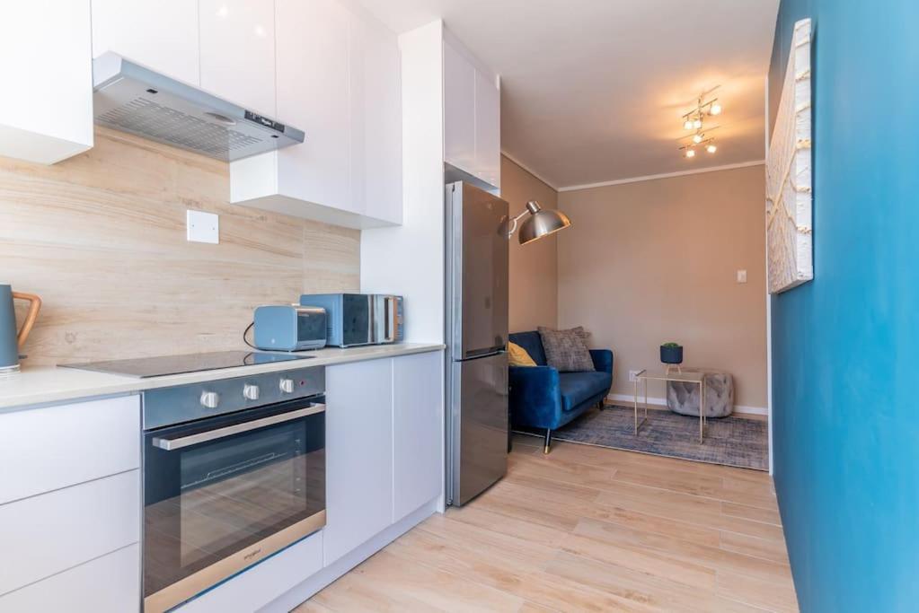 Cosy 1-Bedroom Unit In Seapoint Cape Town Exterior photo